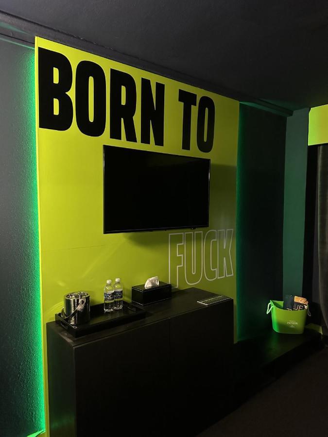 Mari Jean Hotel - All Adults Welcome セント・ピーターズバーグ エクステリア 写真