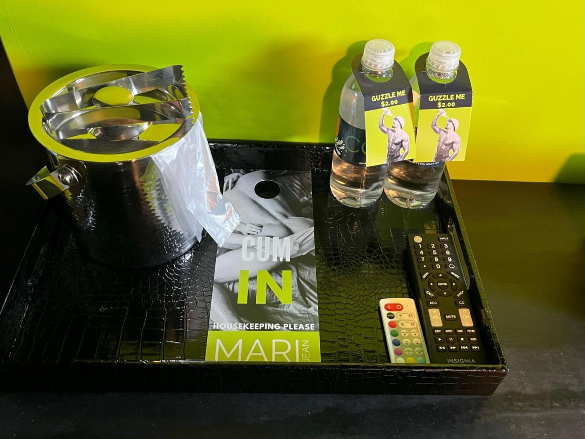 Mari Jean Hotel - All Adults Welcome セント・ピーターズバーグ エクステリア 写真